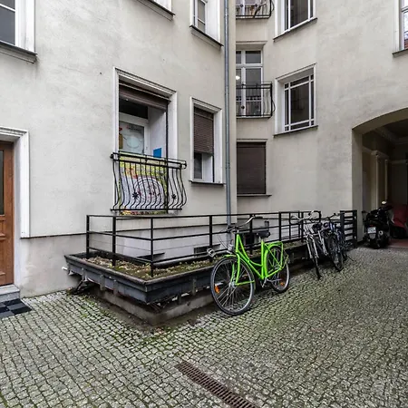 Simply In The Center Spot *