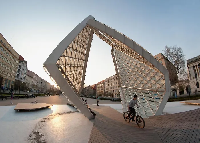 Simply In The Center Spot アパート *