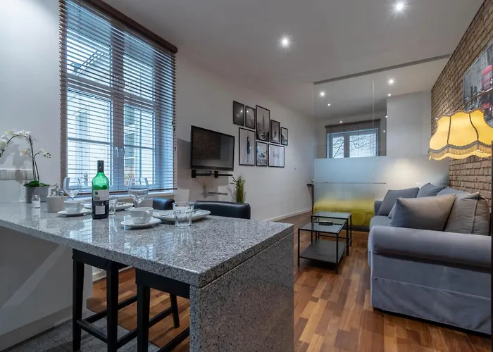 Simply In The Center Spot *