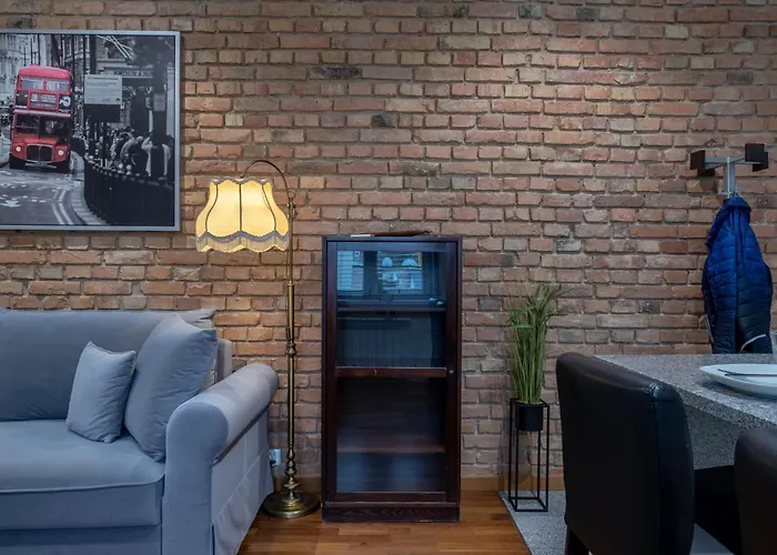 アパート Simply In The Center Spot