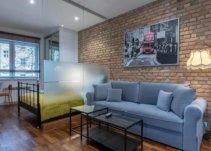 Simply In The Center Spot * ポズナン