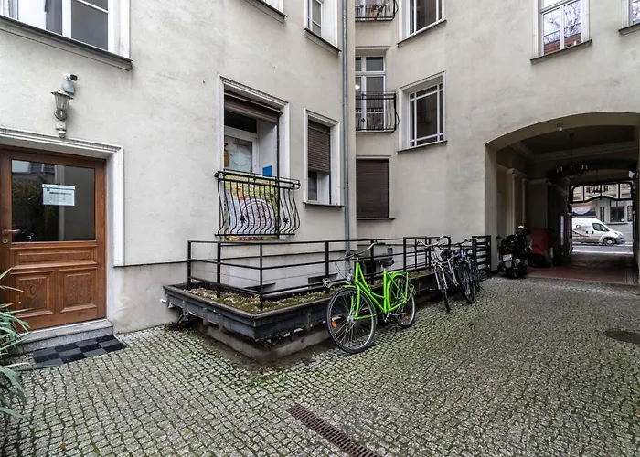 Simply In The Center Spot *