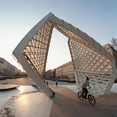 Simply In The Center Spot Apartment *