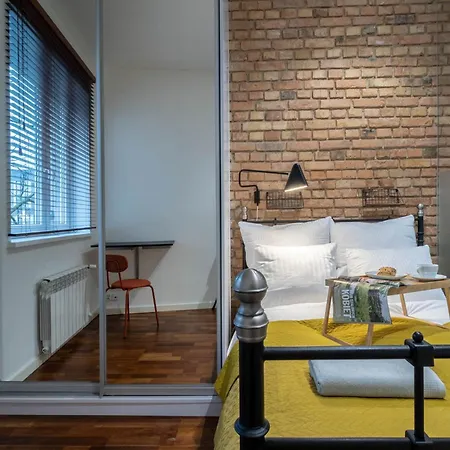 Simply In The Center Spot *