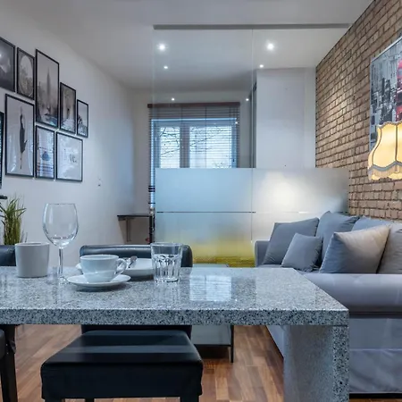 Apartment Simply In The Center Spot *